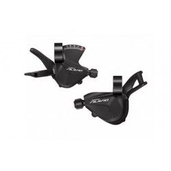 PAIRE DE MANETTES 2X9V...